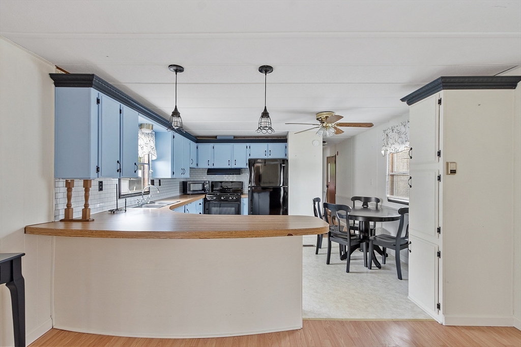 83 Clark Road, Unit 61 Shirley, MA 01464 - Photo 9 of 28 Gallery Image 9