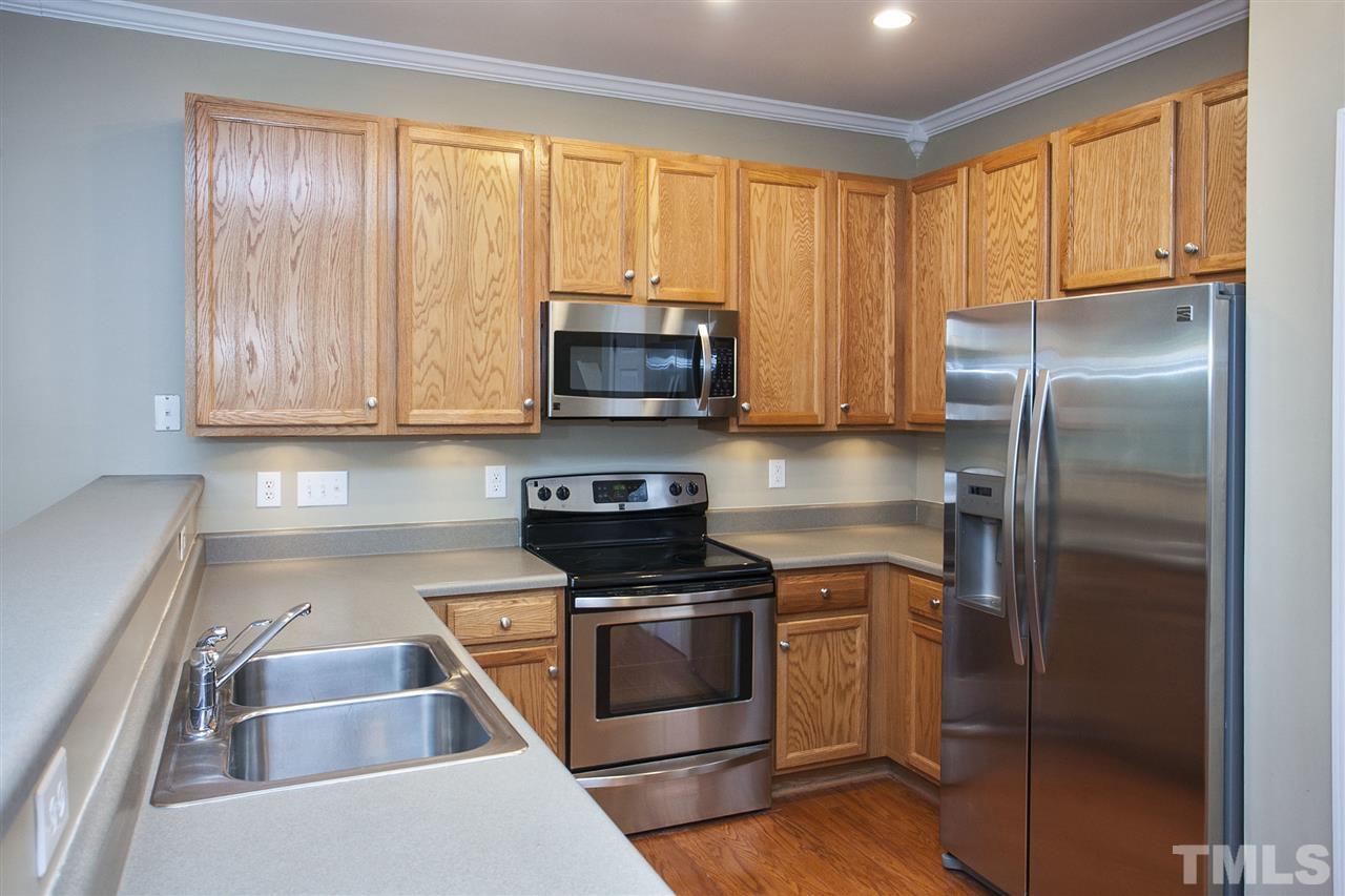 8241 Martello Lane Raleigh, NC 27613 - Photo 4 of 15