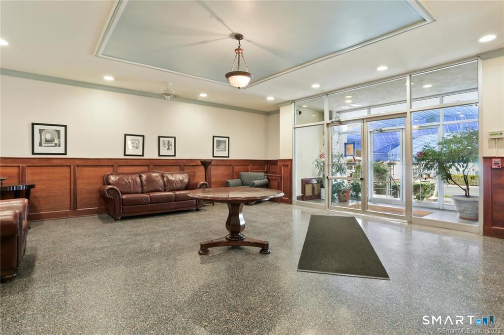 39 Glenbrook Road, Unit 3P Stamford, CT 06902 - Photo 13 of 15