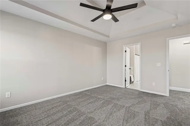 $420,000 | 916 North Hickory Drive, Tonganoxie, KS 66086