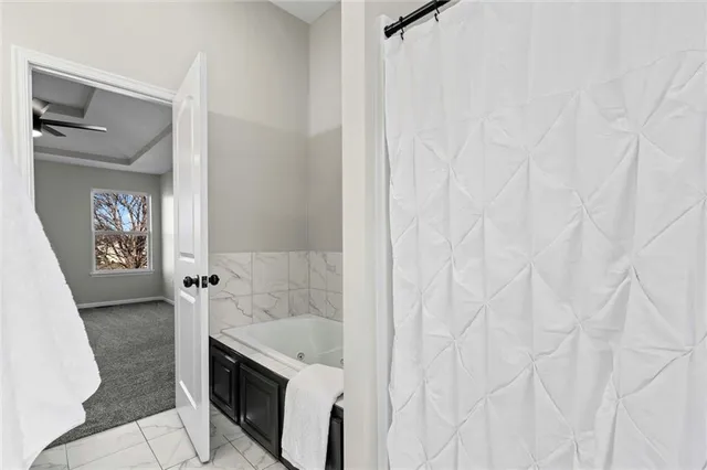 $420,000 | 916 North Hickory Drive, Tonganoxie, KS 66086