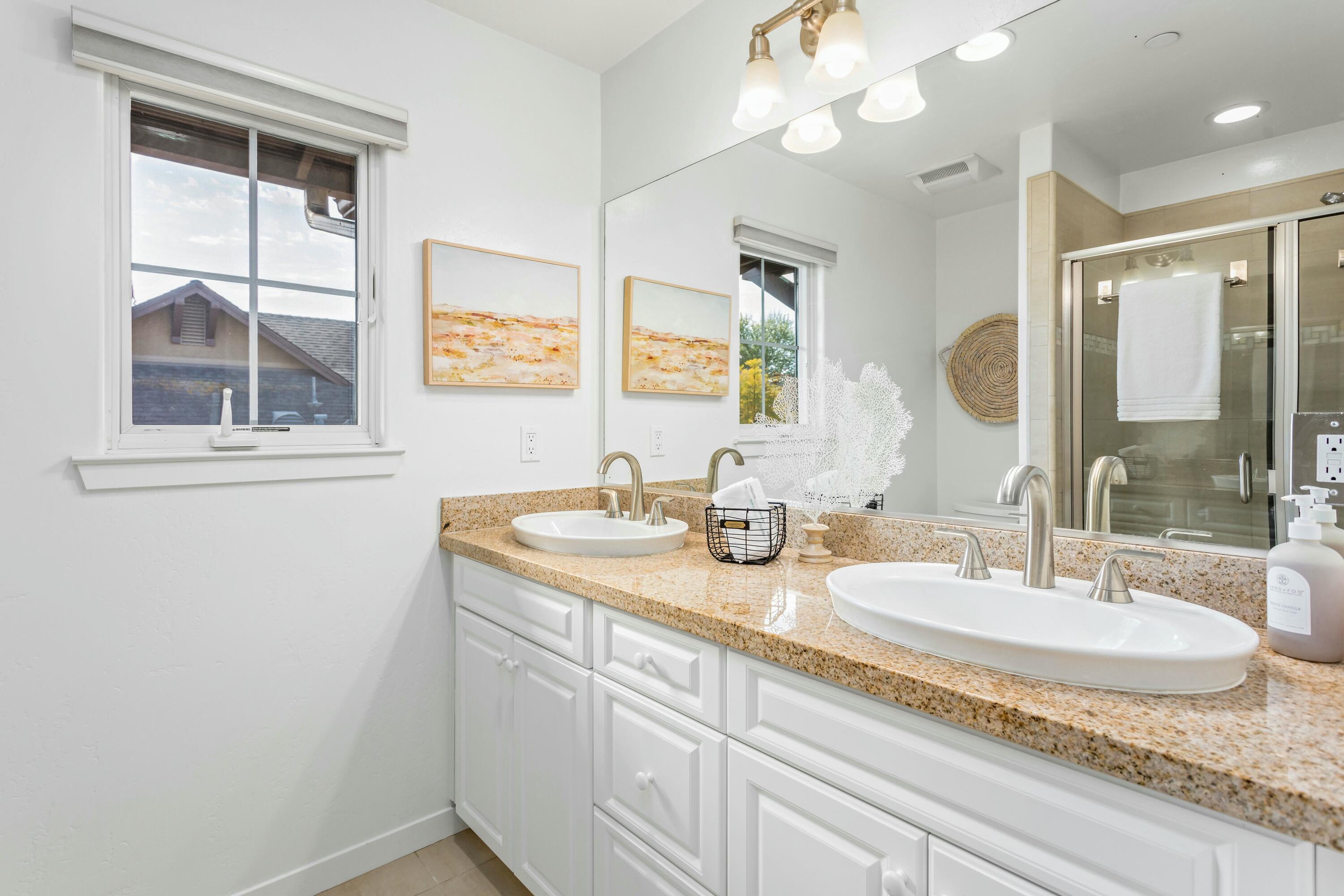 345 Kellogg Way, Unit 2 Goleta, CA 93117 - Photo 15 of 28 Primary Bath