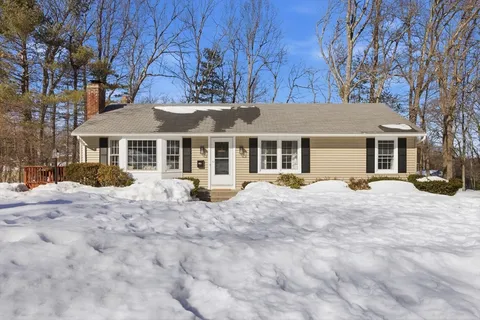 $540,000 | 30 Duxbury Drive, Holden, MA 01520