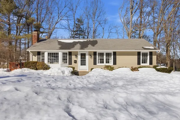 $540,000 | 30 Duxbury Drive, Holden, MA 01520