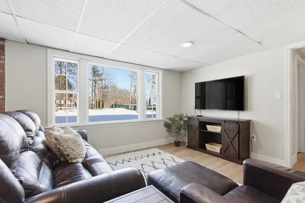 $540,000 | 30 Duxbury Drive, Holden, MA 01520