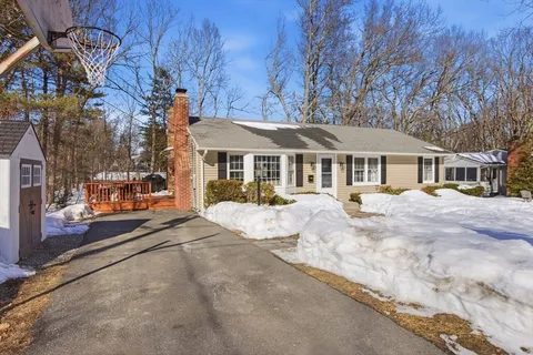 $540,000 | 30 Duxbury Drive, Holden, MA 01520