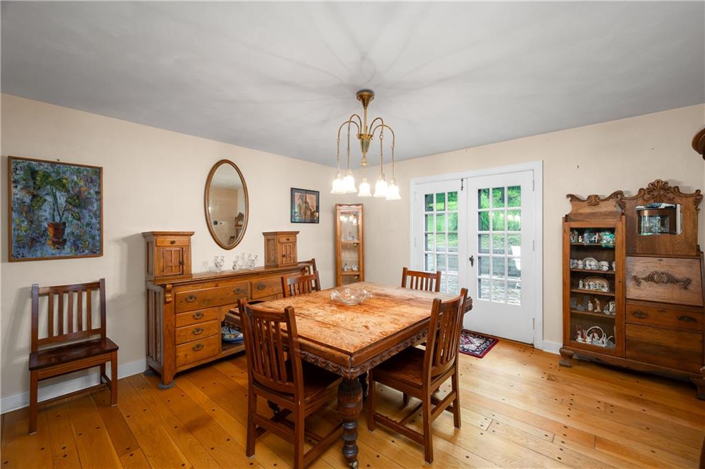3871 Green Valley Road Pittsburgh, PA 15235 - Photo 10 of 50 Dining Room