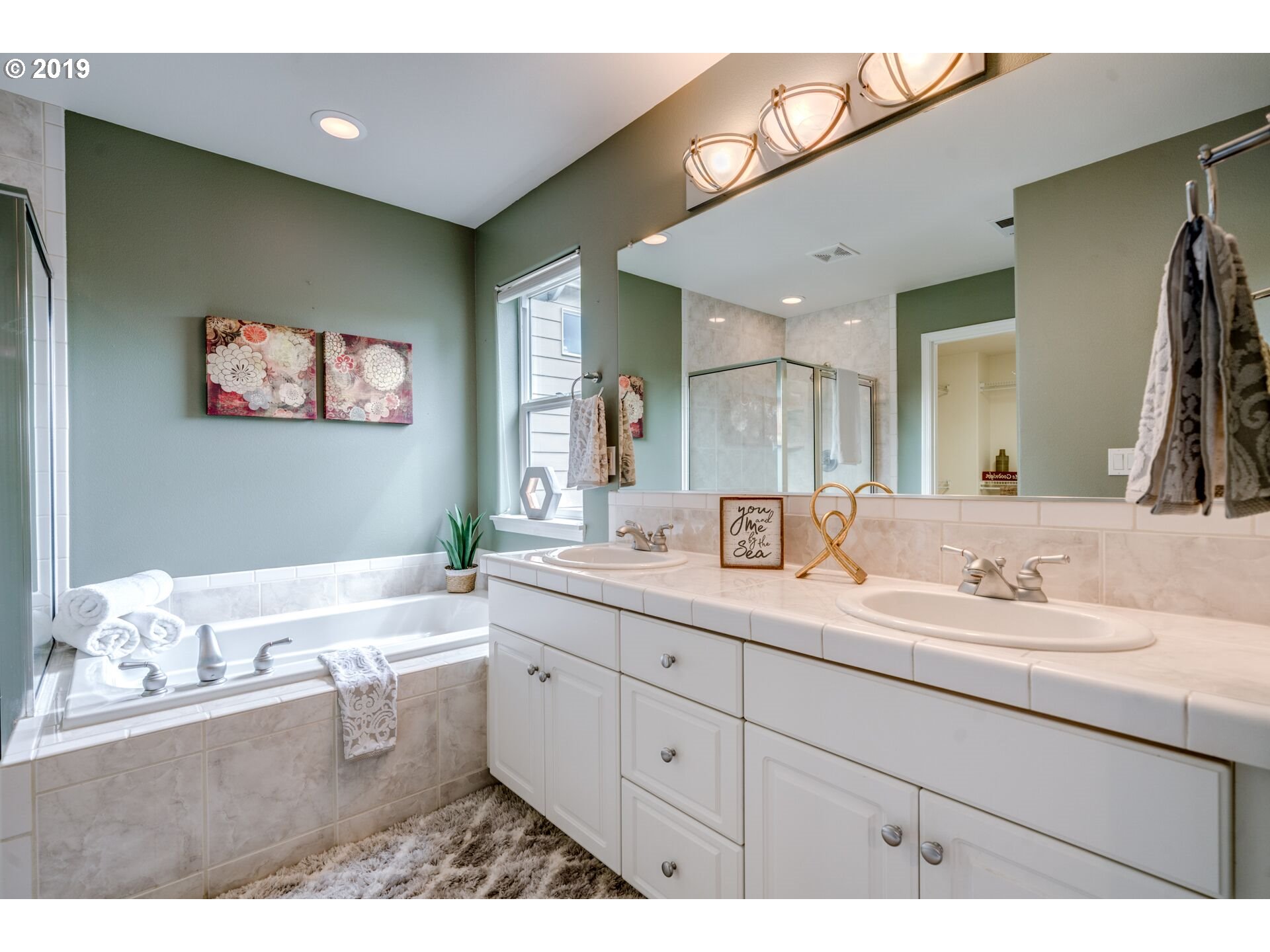 14720 Southwest Grebe Lane Beaverton, OR 97007 - Photo 19 of 31 Bathroom, Attached