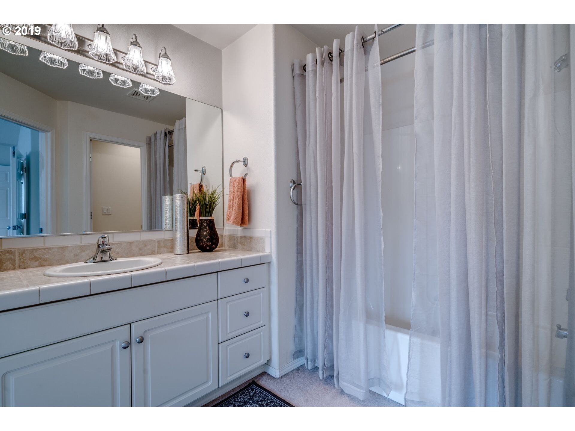 14720 Southwest Grebe Lane Beaverton, OR 97007 - Photo 24 of 31 Bathroom, Attached
