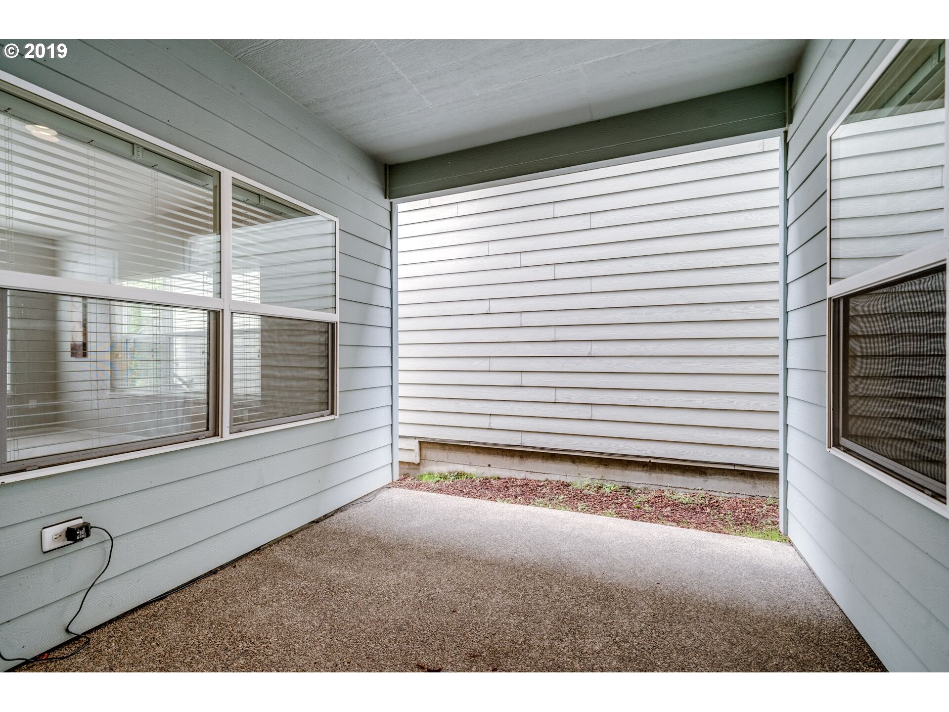 14720 Southwest Grebe Lane Beaverton, OR 97007 - Photo 27 of 31 Covered Patio