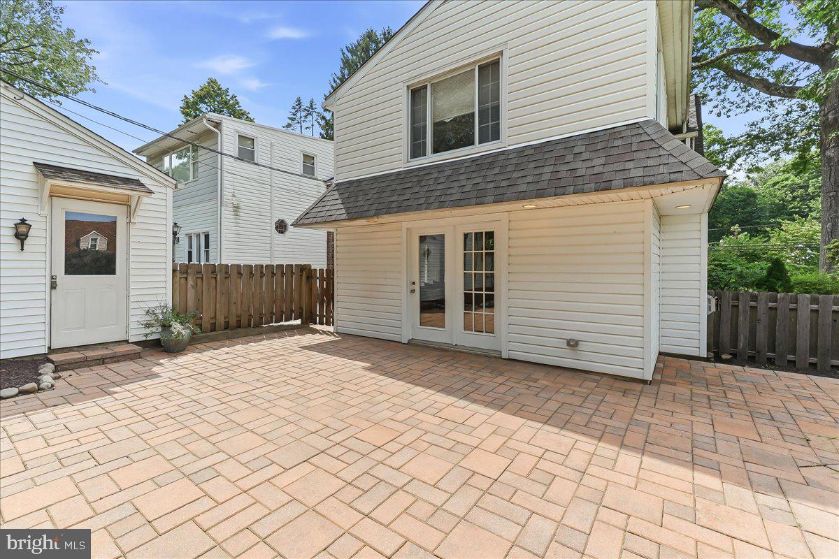 227 Sandy Bank Road Media, PA 19063 - Photo 32 of 38 Rear Patio