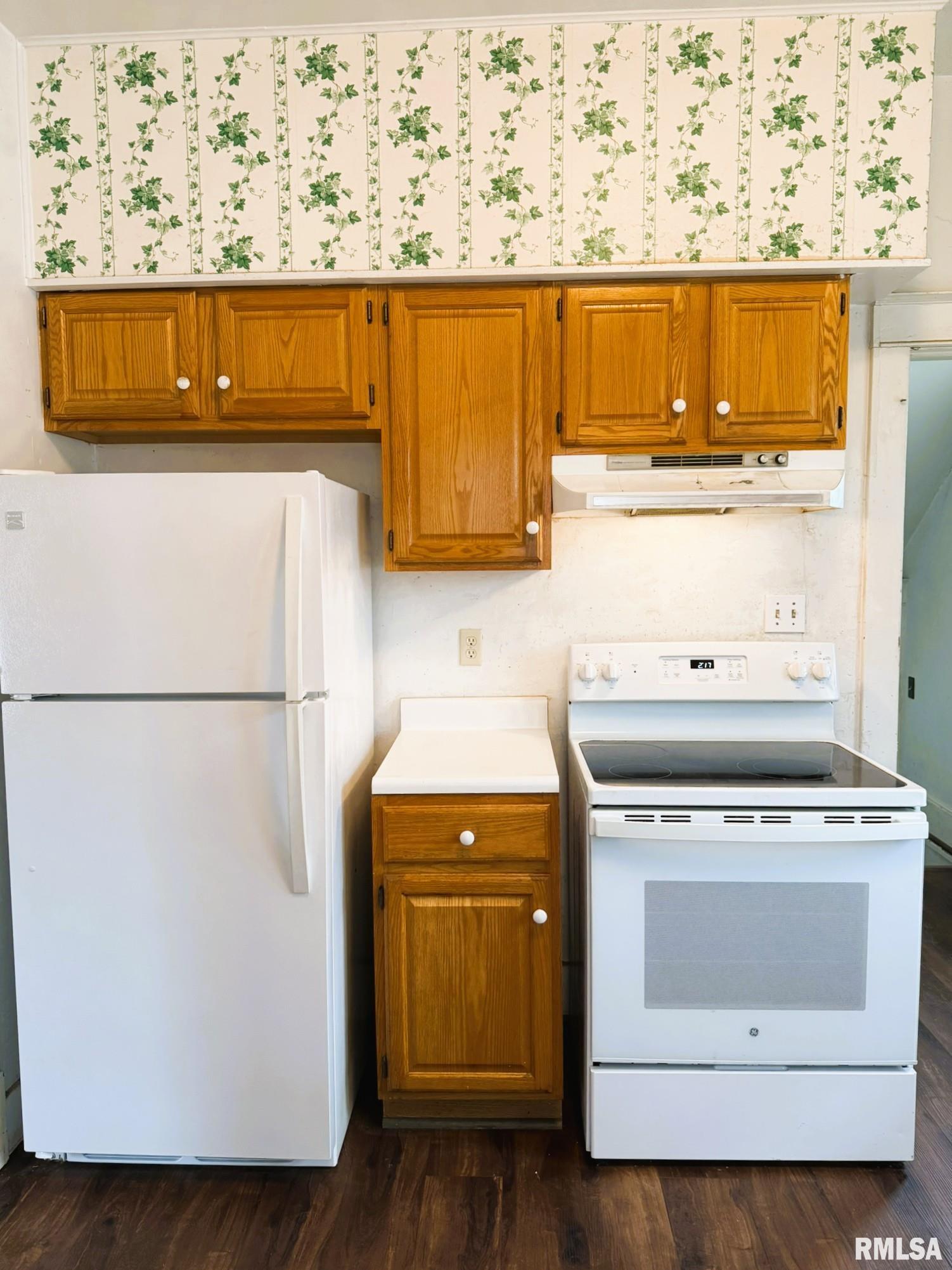 1920 South Pasfield Street Springfield, IL 62704 - Photo 5 of 15