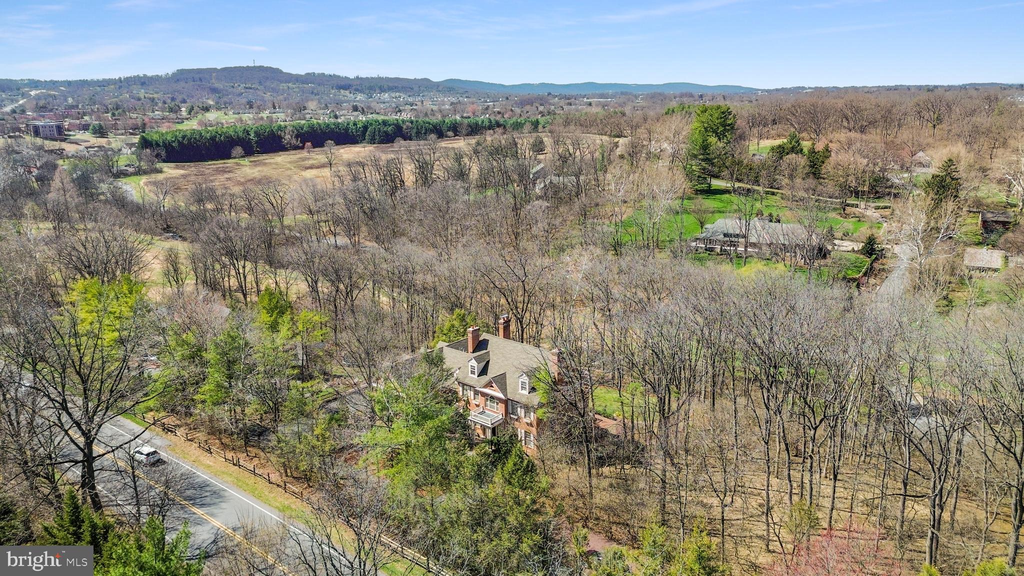 1821 Museum Road Wyomissing, PA 19610 - Photo 4 of 58