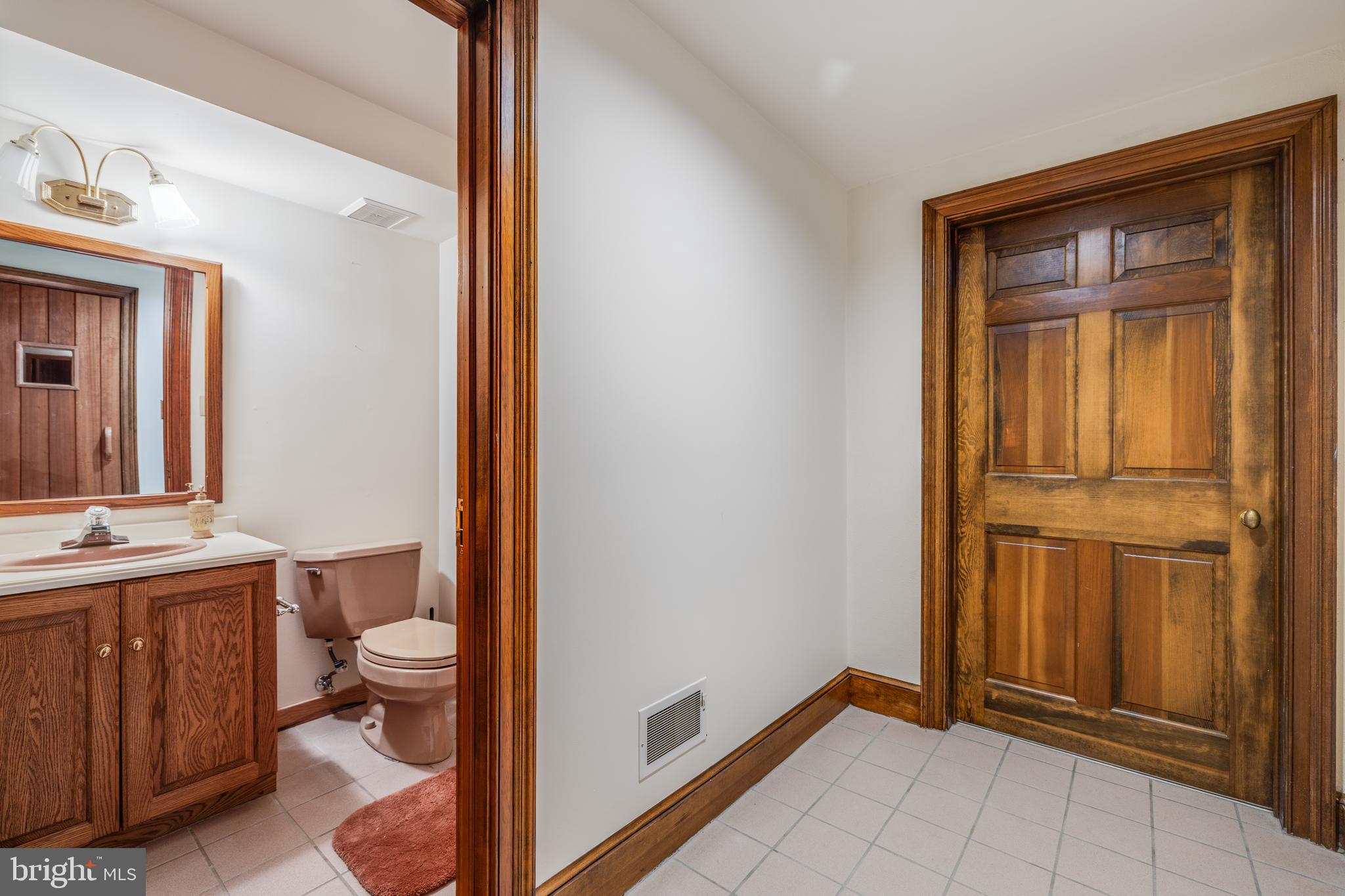 1821 Museum Road Wyomissing, PA 19610 - Photo 49 of 58