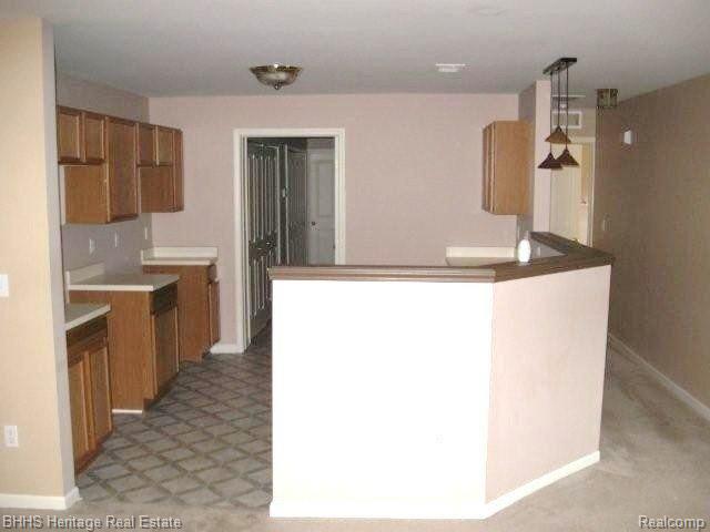 4126 Hampton Ridge Boulevard, Unit 70 Howell, MI 48843 - Photo 10 of 16 Kitchen