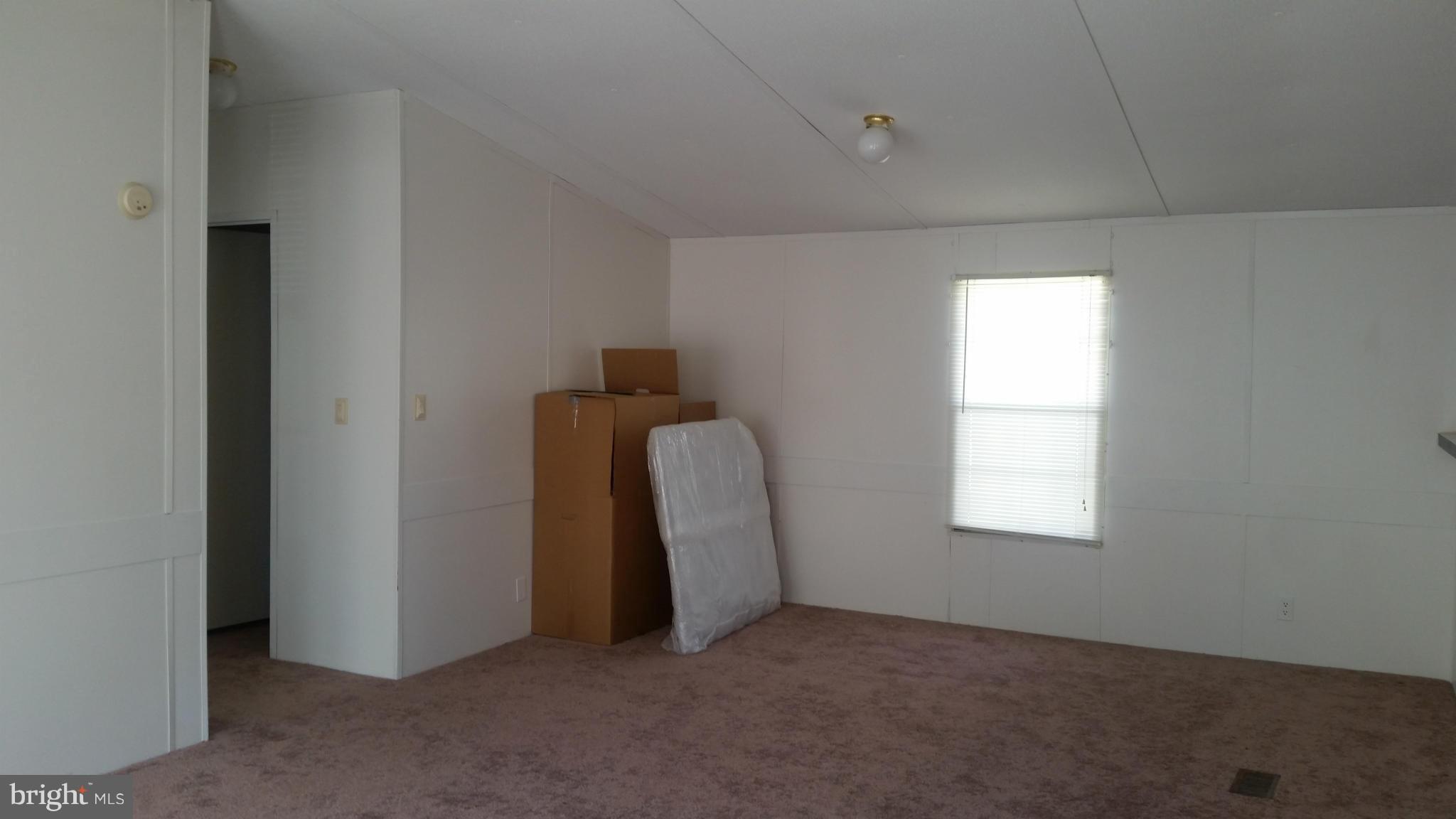 7810 Clark Road, Unit E28 Jessup, MD 20794 - Photo 5 of 22 Family Room