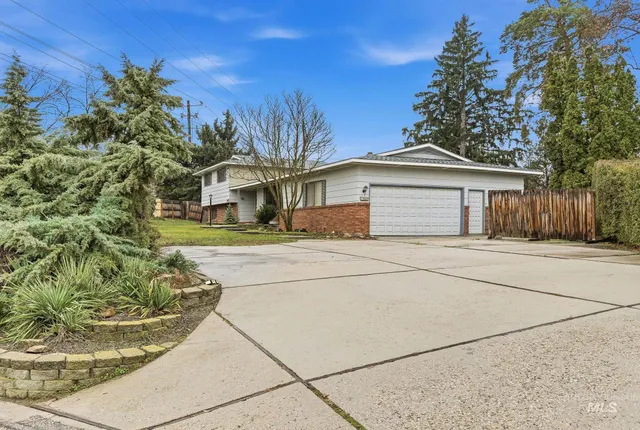 $499,000 | 5801 West Randolph Drive, Boise, ID 83709