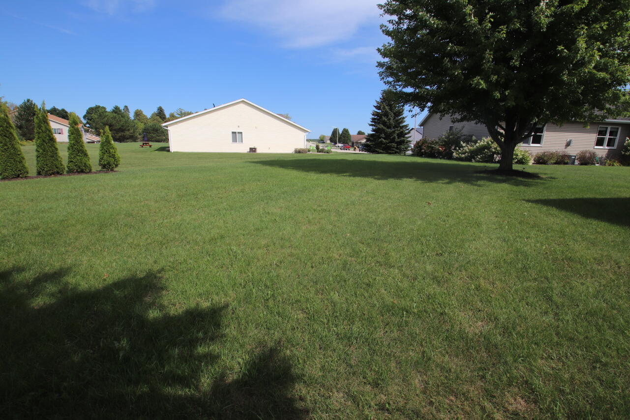 843 Crystal Road Kiel, WI 53042 - Photo 38 of 44 Yard-4