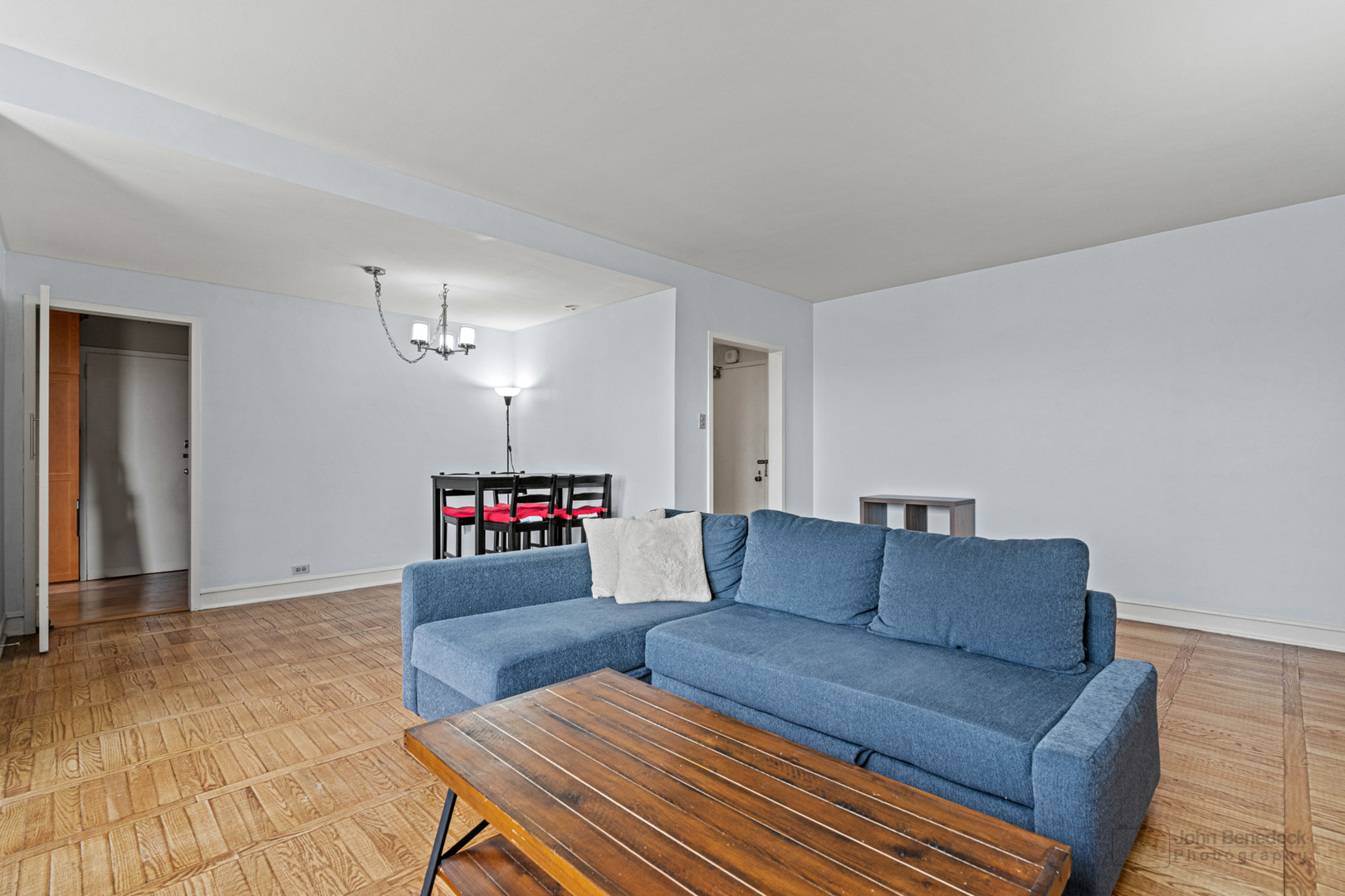 1585 Ridge Avenue, Unit 601 Evanston, IL 60201 - Photo 3 of 15 Gallery Image 3