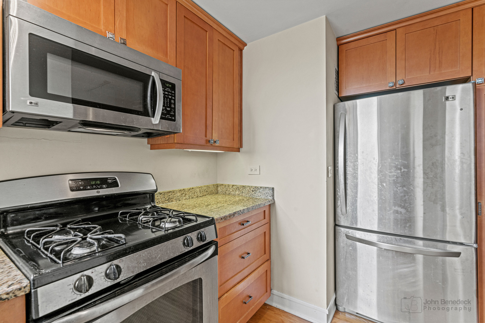 1585 Ridge Avenue, Unit 601 Evanston, IL 60201 - Photo 7 of 15 Gallery Image 7