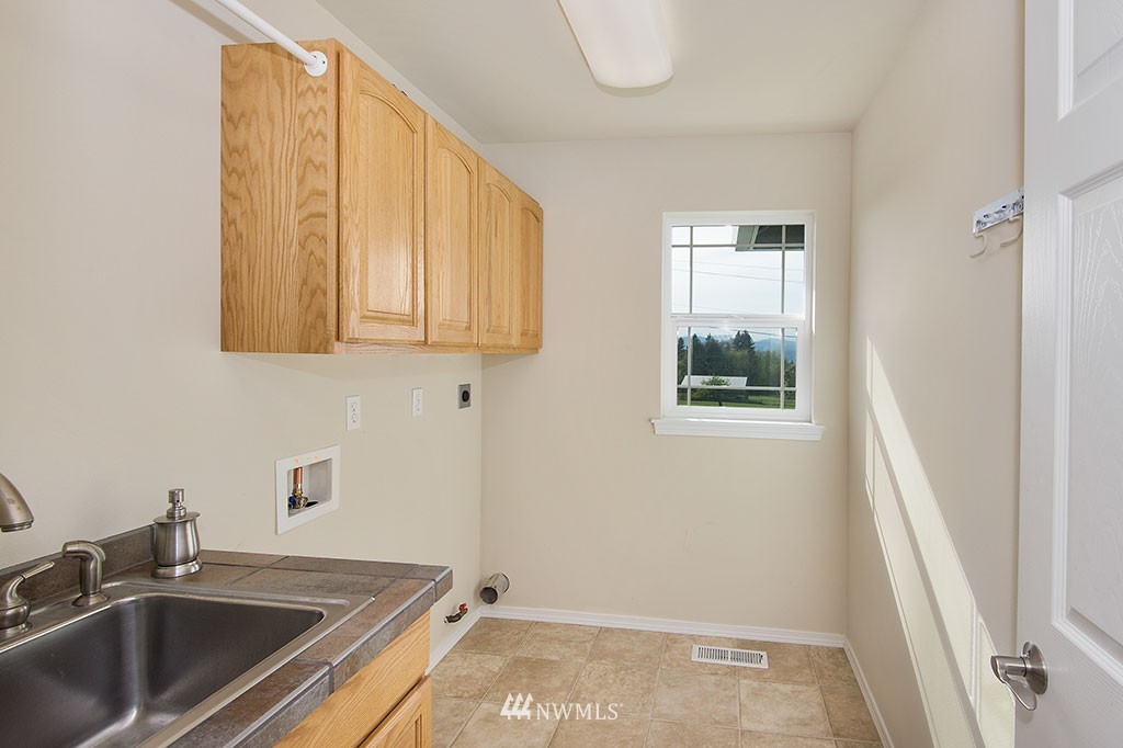 4868 East Collins Road Port Orchard, WA 98366 - Photo 24 of 25 Gallery Image 24