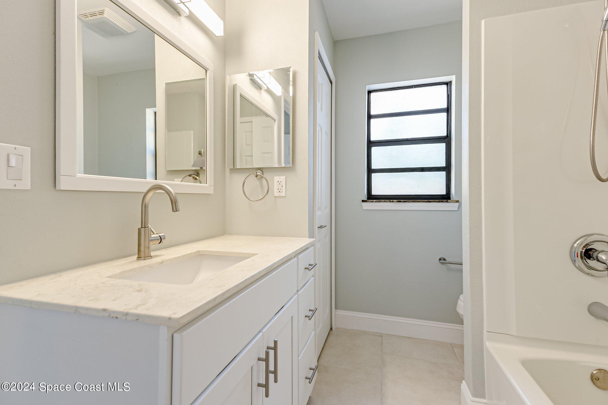 861 Furth Road Northwest Palm Bay, FL 32907 - Photo 12 of 23 561-Furth-216.jpg-SMALL