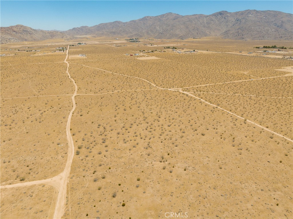 0 Calliandra Road Apple Valley, CA 92308 - Photo 2 of 7 a view of an ocean and a mountain view