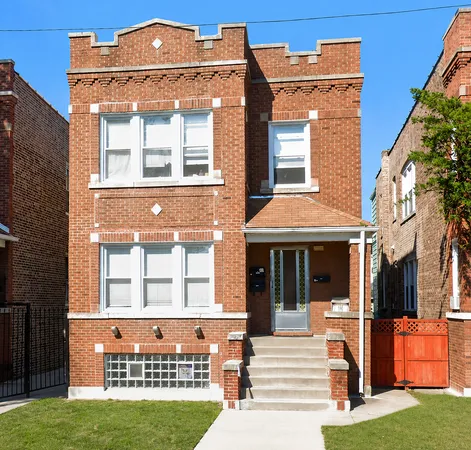 $1,950 | 2314 North Laramie Avenue, Unit 1, Chicago, IL 60639
