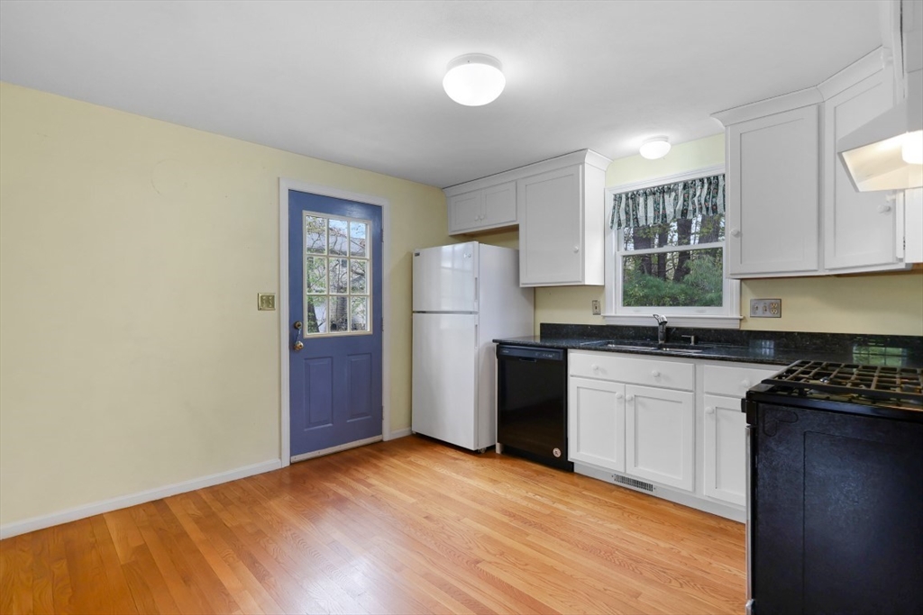 15 Stillwater Road Methuen, MA 01844 - Photo 6 of 19