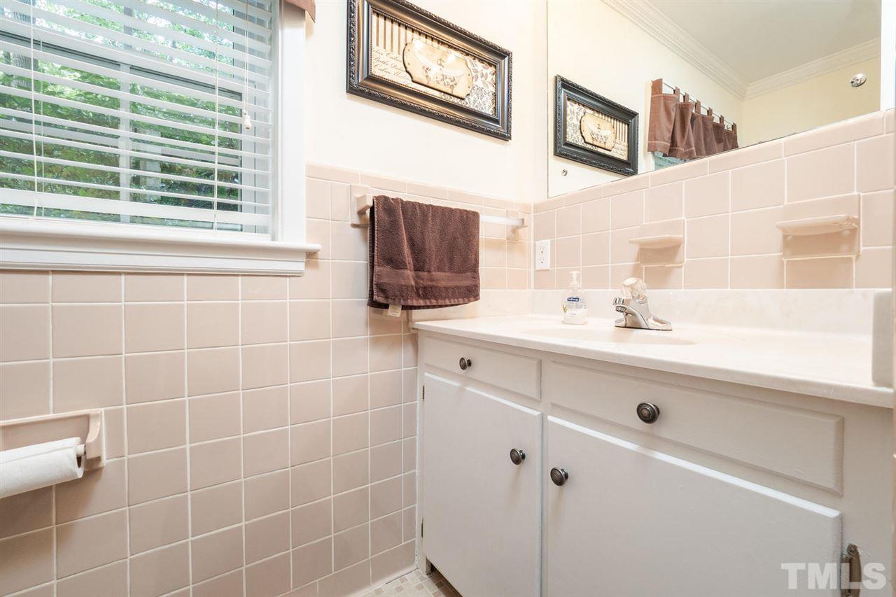 6802 Phillips Court Raleigh, NC 27607 - Photo 21 of 24