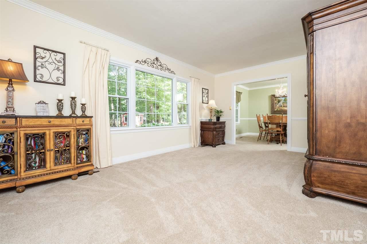 6802 Phillips Court Raleigh, NC 27607 - Photo 4 of 24