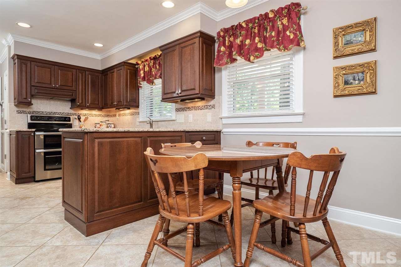 6802 Phillips Court Raleigh, NC 27607 - Photo 6 of 24