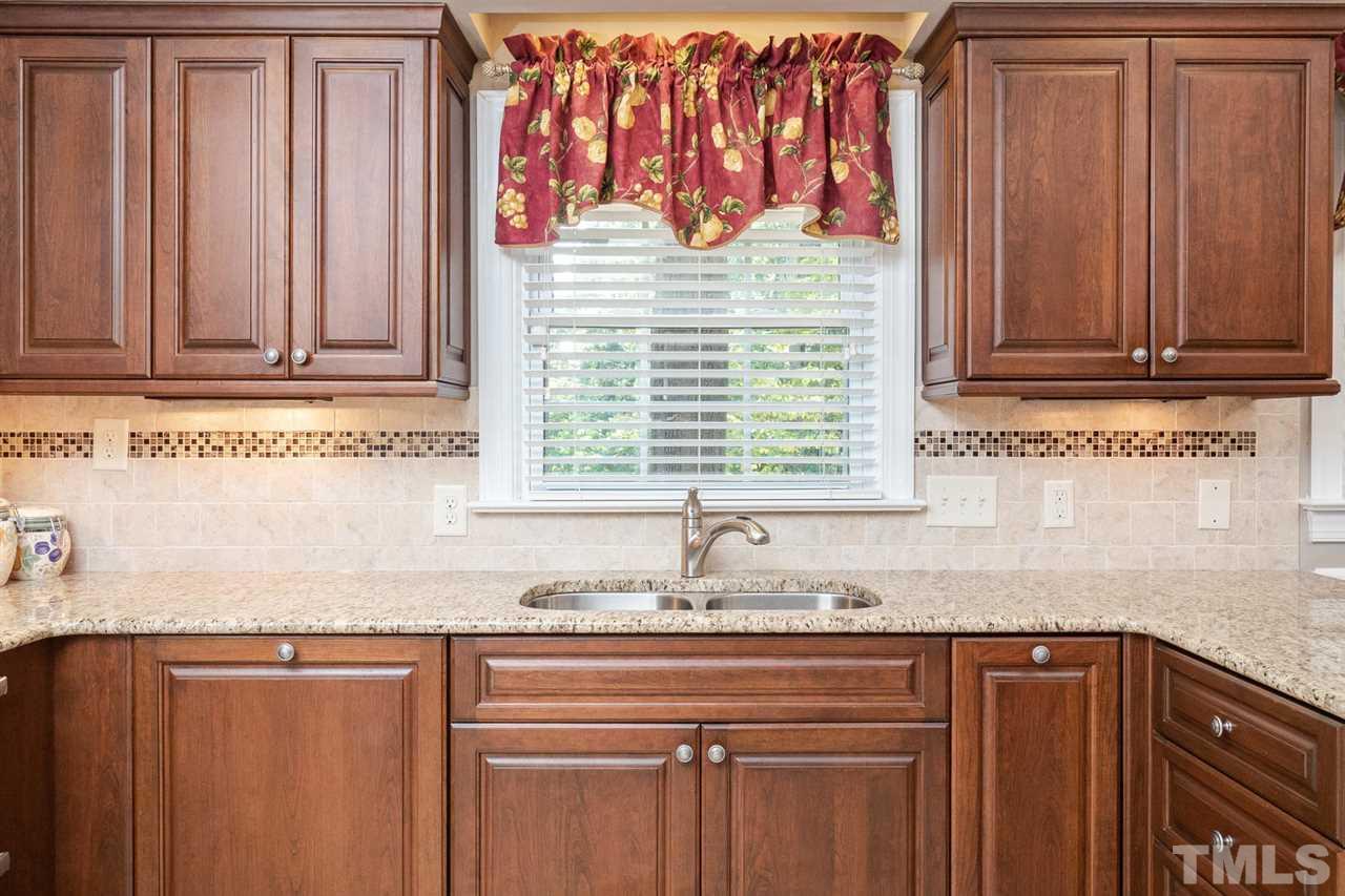 6802 Phillips Court Raleigh, NC 27607 - Photo 8 of 24