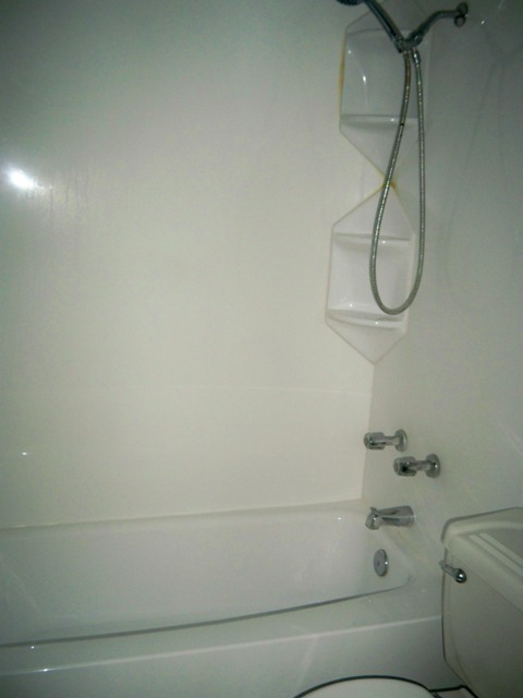 6130 Terry Road Jacksonville, FL 32216 - Photo 8 of 18 Full bath tub