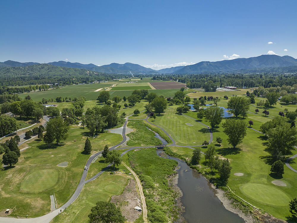 4990 Upper River Road Grants Pass, OR 97526 - Photo 52 of 54 Neighborhood Golf Course