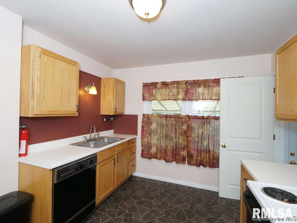 3331 Sheridan Street Springfield, IL 62703 - Photo 8 of 30
