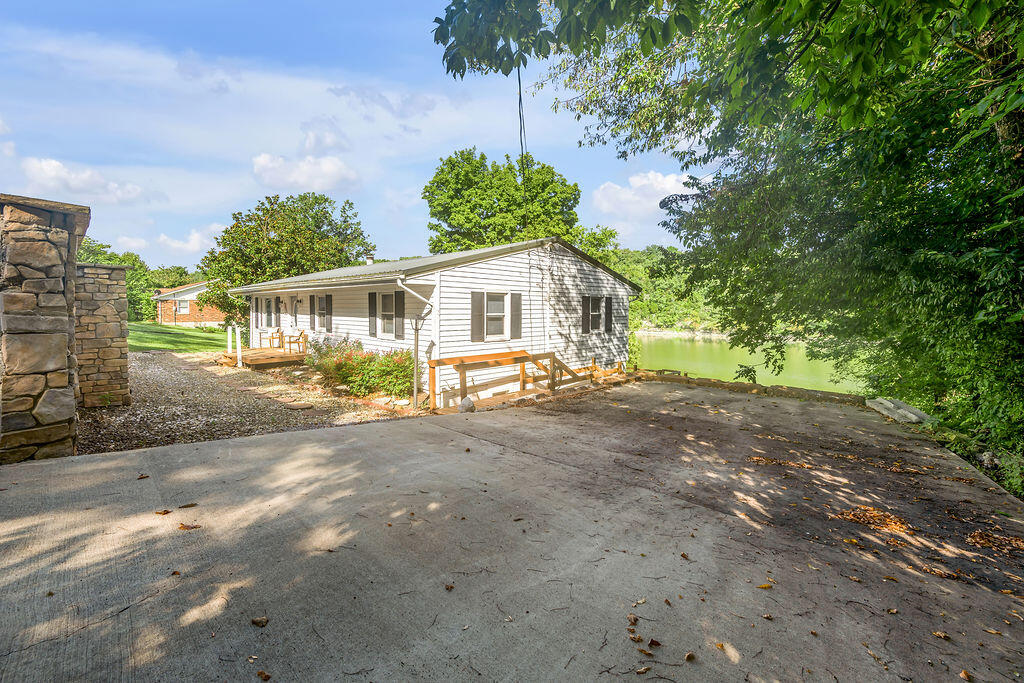 662 Bryant's Camp Road Lancaster, KY 40444 - Photo 6 of 52 TDB_5872