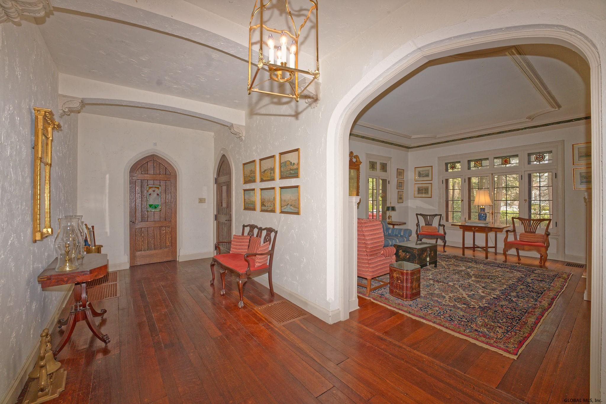407 Loudon Road Colonie, NY 12211 - Photo 11 of 98 Photo 11