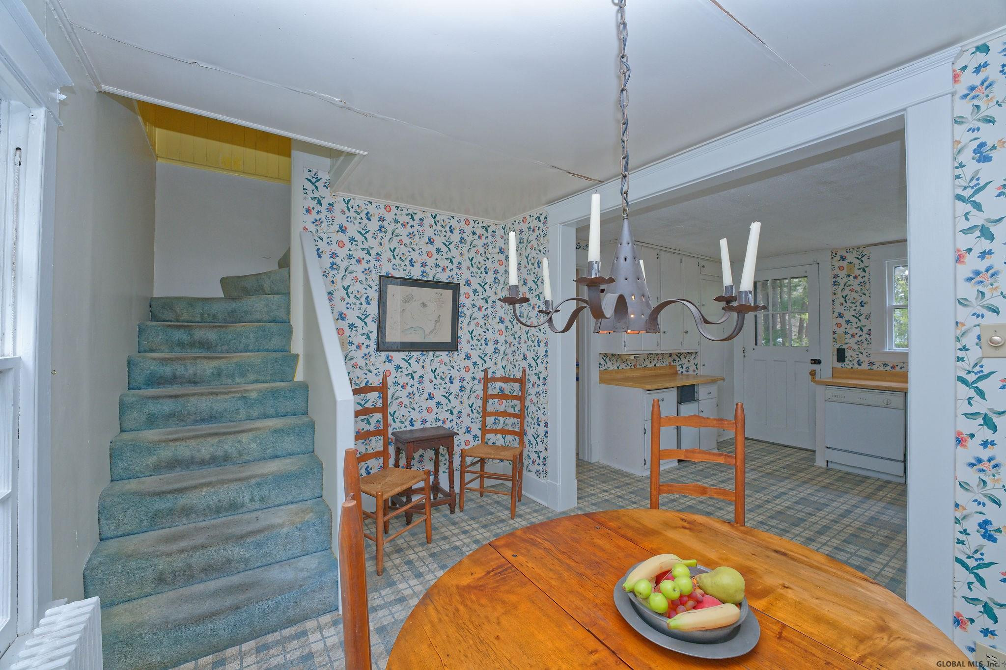 407 Loudon Road Colonie, NY 12211 - Photo 26 of 98 Photo 26