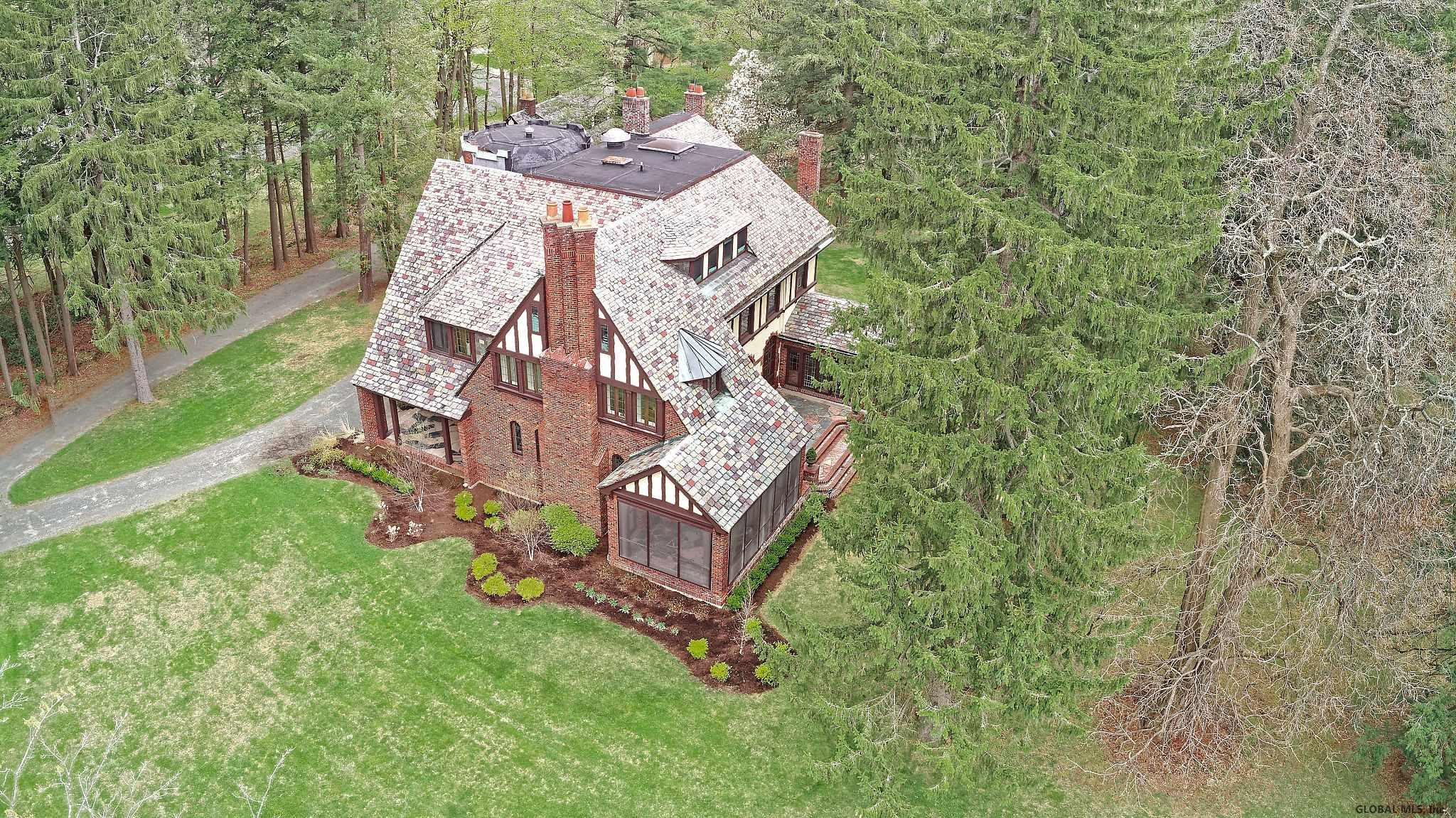 407 Loudon Road Colonie, NY 12211 - Photo 4 of 98 Photo 4