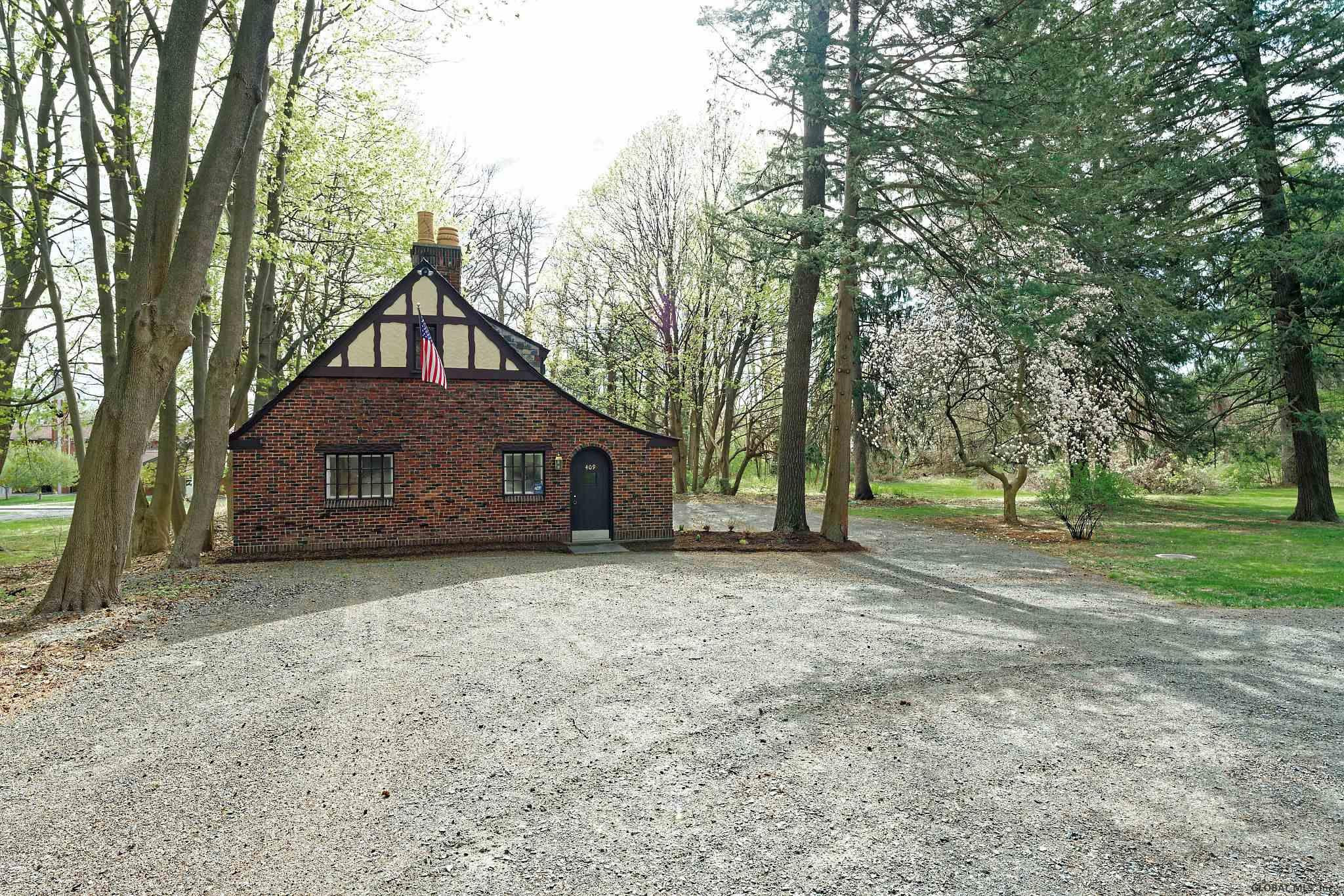 407 Loudon Road Colonie, NY 12211 - Photo 72 of 98 Photo 72