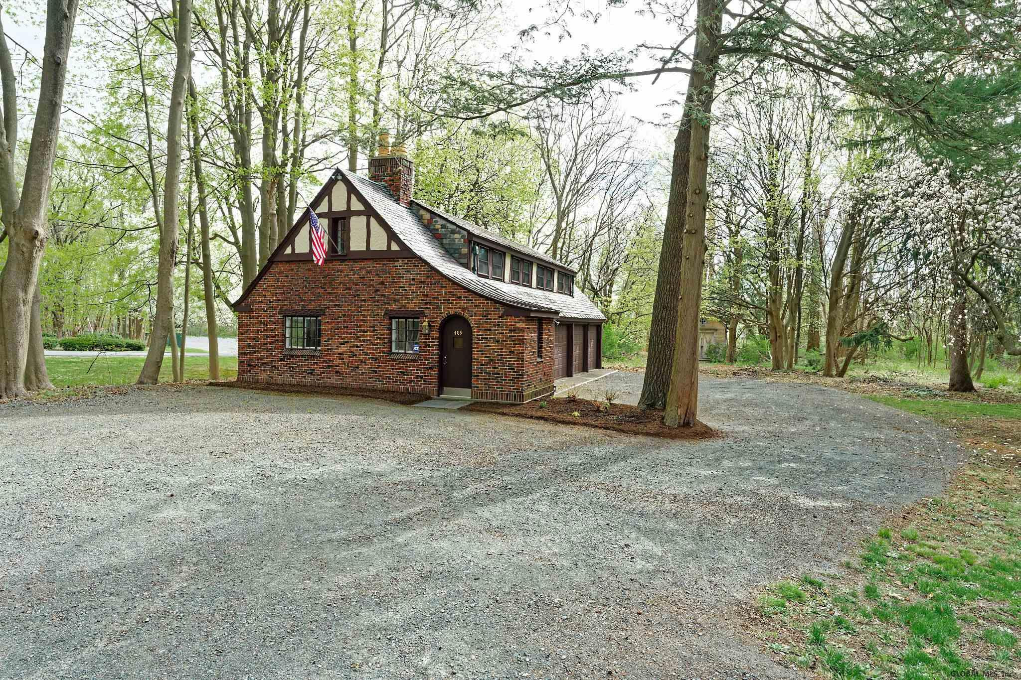 407 Loudon Road Colonie, NY 12211 - Photo 73 of 98 Photo 73
