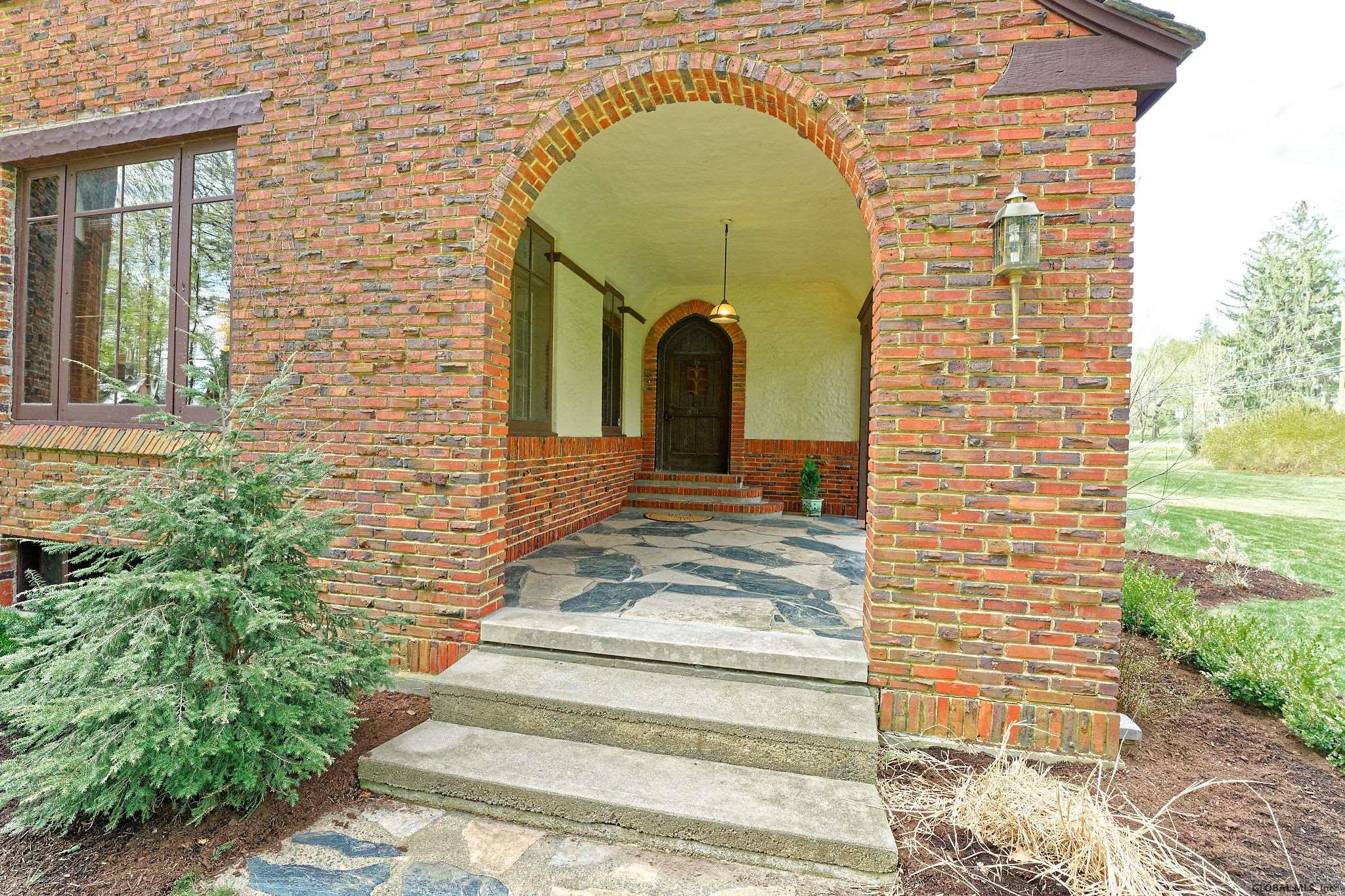 407 Loudon Road Colonie, NY 12211 - Photo 8 of 98 Photo 8
