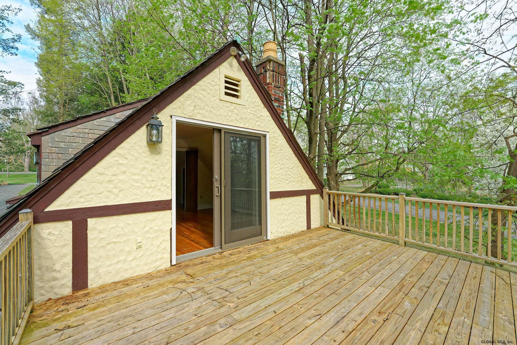 407 Loudon Road Colonie, NY 12211 - Photo 85 of 98 Photo 86