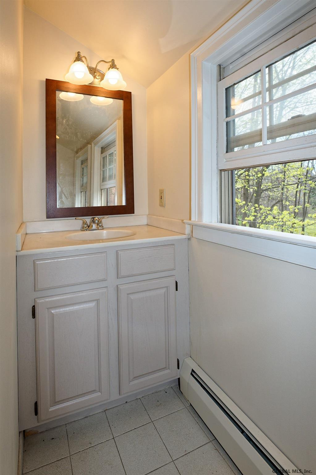 407 Loudon Road Colonie, NY 12211 - Photo 90 of 98 Photo 91