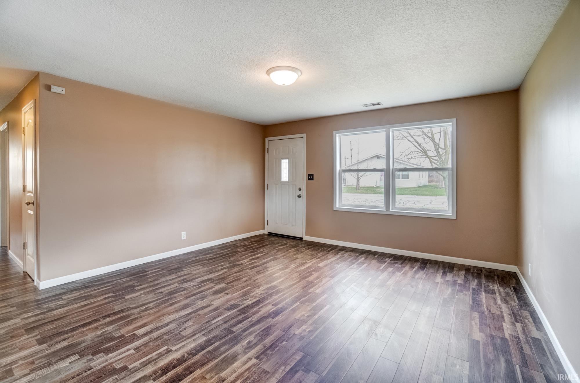 1215 Lewis Place Decatur, IN 46733 - Photo 5 of 36