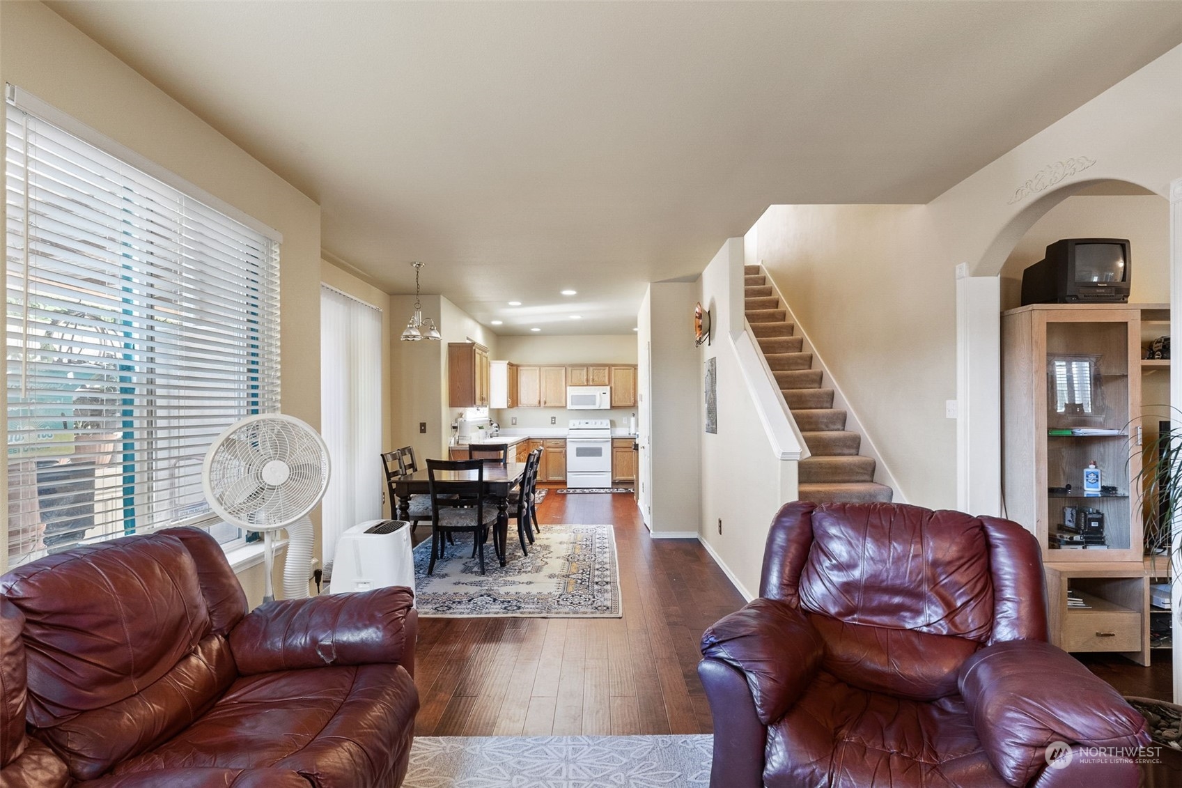 17850 110th Place Southeast Renton, WA 98055 - Photo 8 of 24