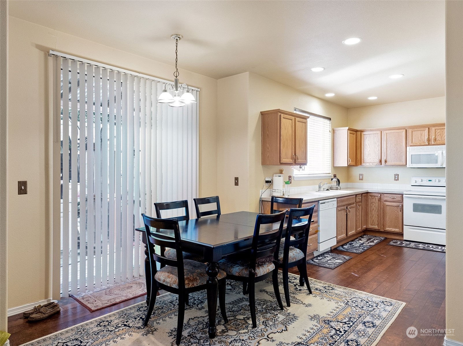 17850 110th Place Southeast Renton, WA 98055 - Photo 9 of 24