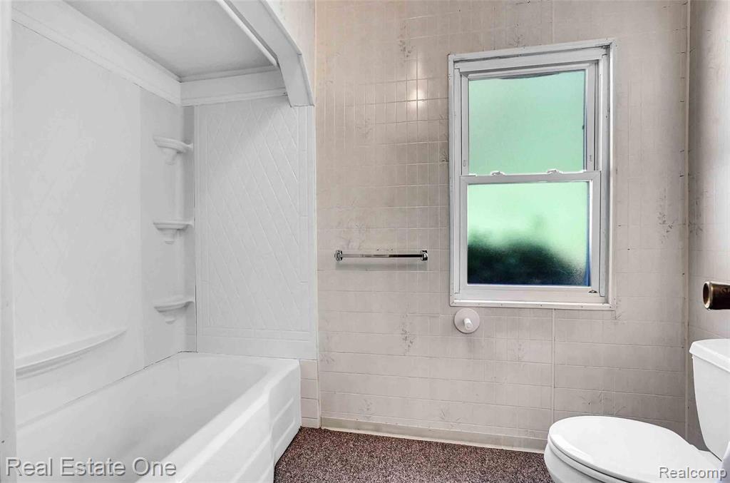 125 Shadywood Road Rochester Hills, MI 48307 - Photo 18 of 24