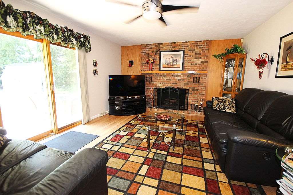 28770 Inwood Road North Liberty, IN 46554 - Photo 3 of 23 Gallery Image 3